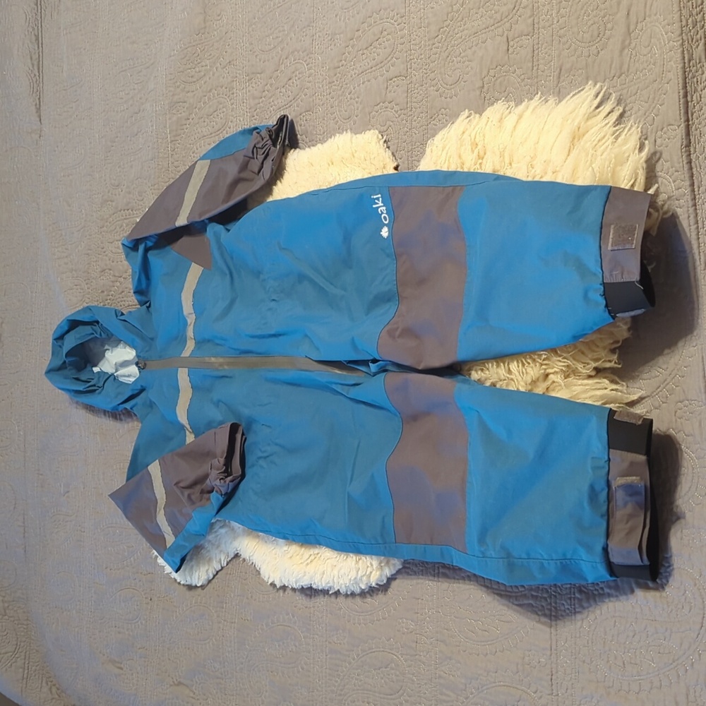 Oaki Rain suit, Size 6/7